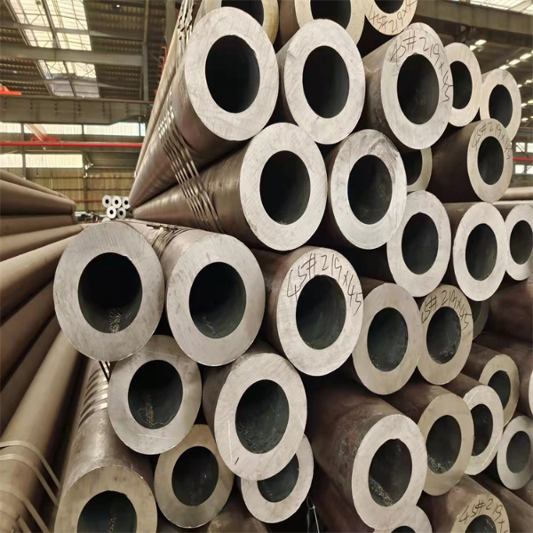 現(xiàn)貨 供應20CrMnTi大小口徑厚壁無縫鋼管42CrMo精密無縫管切割