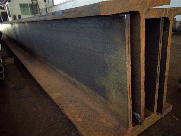 非標(biāo)鋼材 熱軋低合金槽鋼5-40# 叉車門架 鋼結(jié)構(gòu)廠房